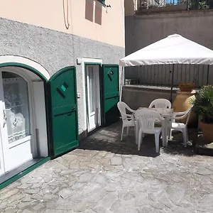 https://appartamento-il-giardino-levanto.hotelitalianriviera.com